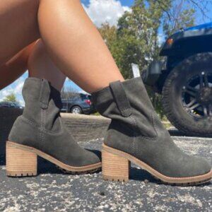 NEW DIBA TRUE Suede Chloe Mae Mid Shaft Boots in camel for women 825 4m2
